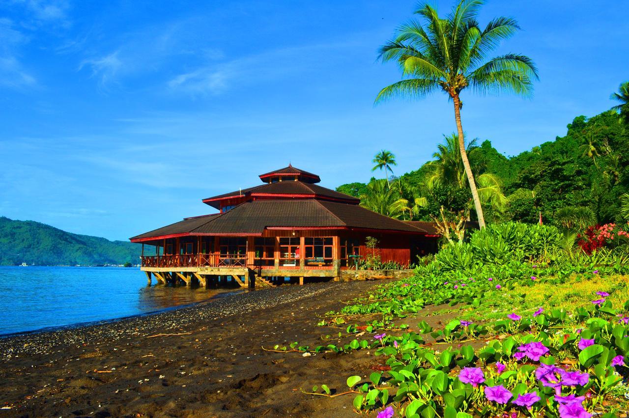 Kungkungan Bay Resort Bitung Exterior foto