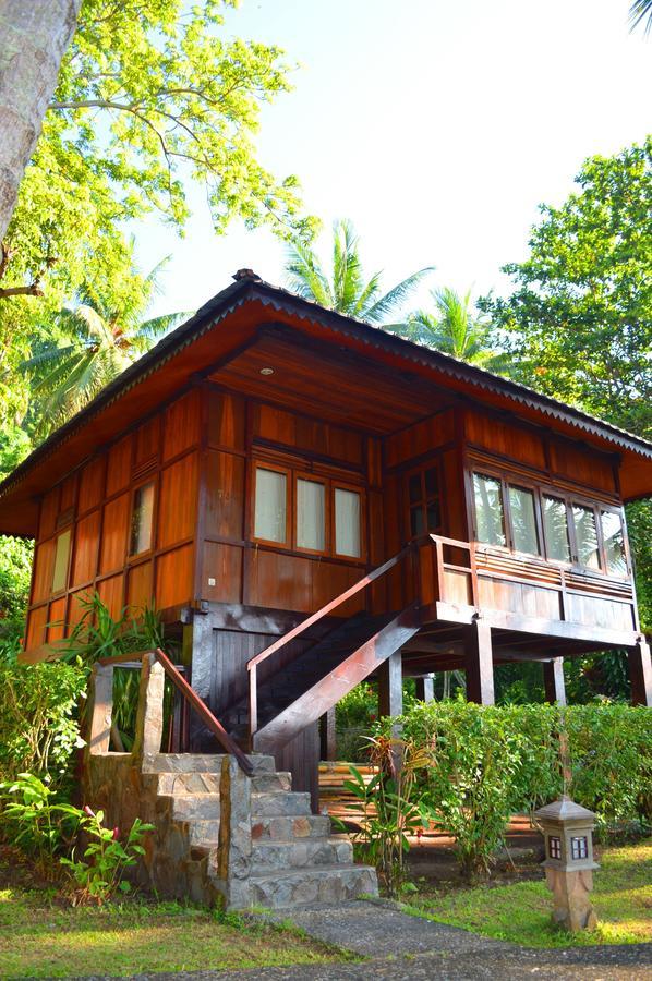 Kungkungan Bay Resort Bitung Exterior foto